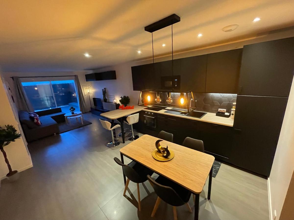 GOLD COCOON T3 74m2 proche centre ville Villejust Extérieur photo